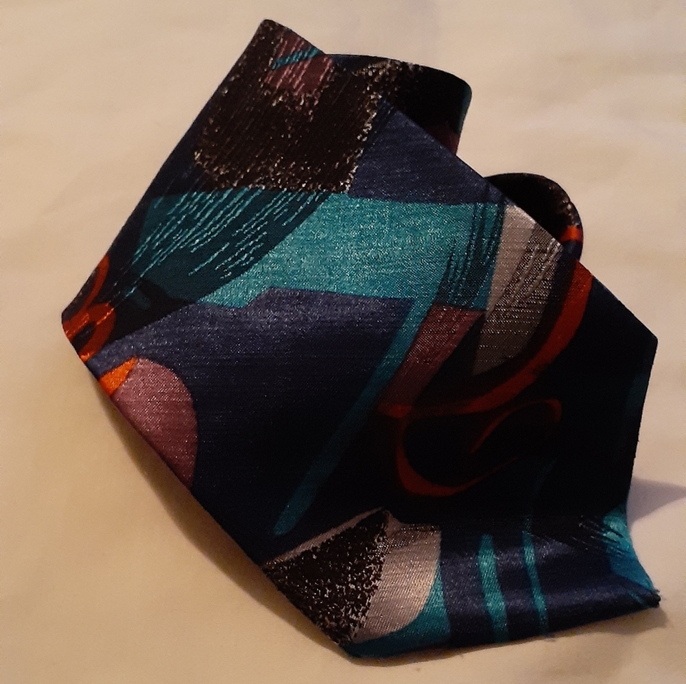 Brittany Bay men tie